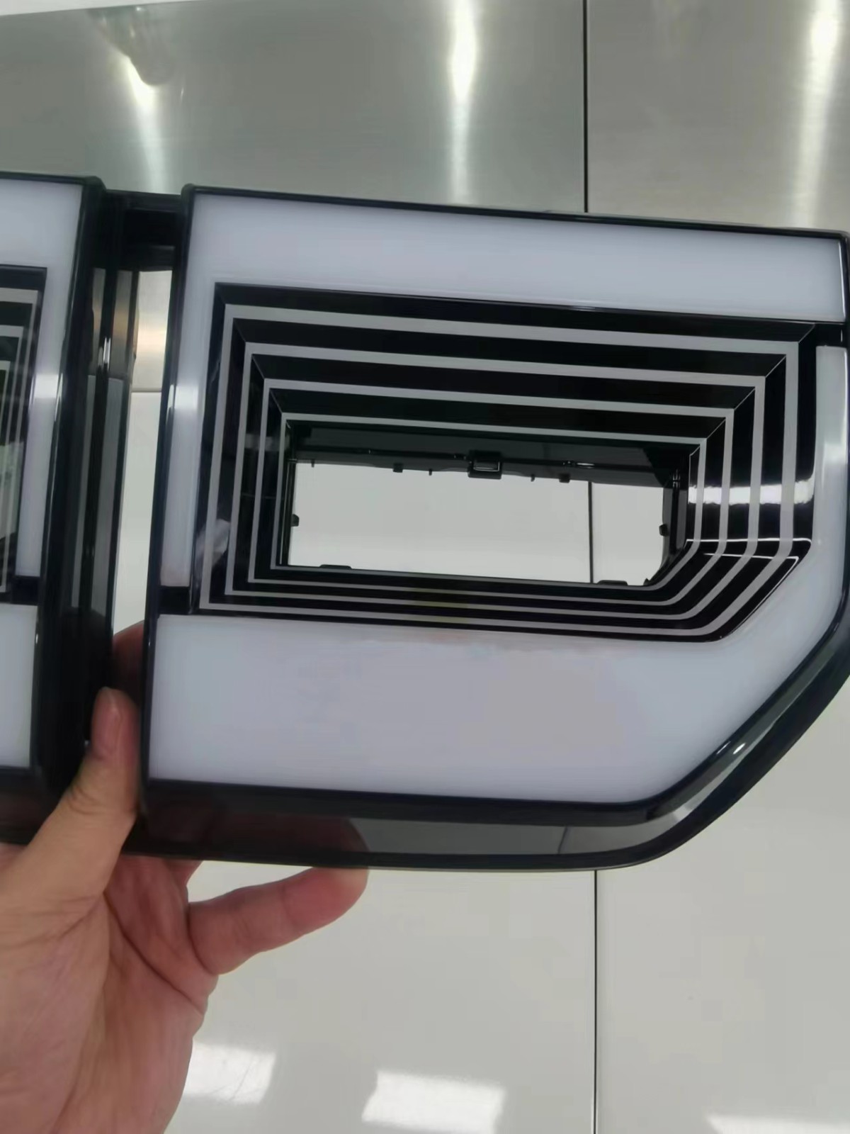 3D激光镭雕塑胶件在透光性方面的显著优势